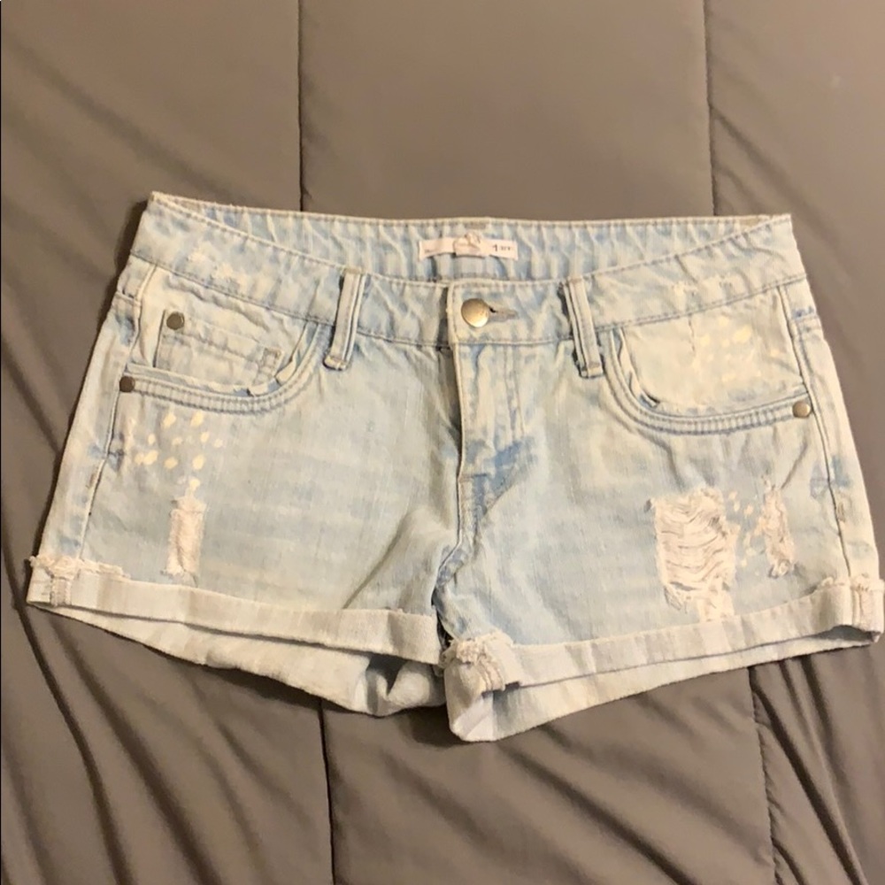 Forever 21 - Light Wash - Distressed Denim Shorts
